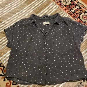 Universal Thread polka dot linen top!